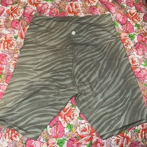 Lululemon align 8inch shorts